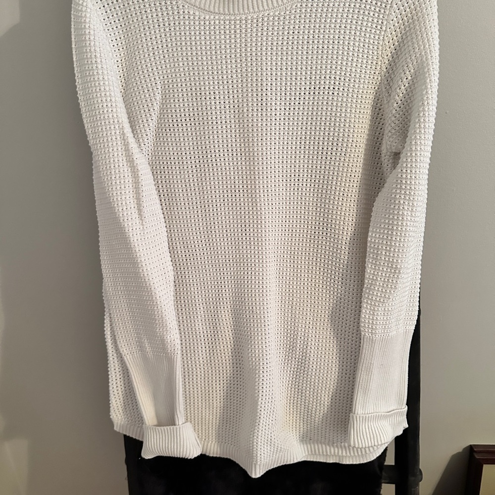 White Max studio sweater size xlarge